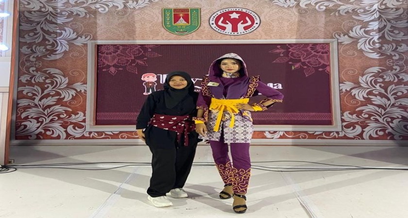 Uswatul Dheni Fatimah Juara Favorit Lomba Desain Busana Batik 2023