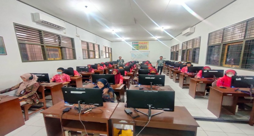 Pelaksanaan Sertifikasi Internasional Kemampuan Bahasa Inggris TOEIC 2023 di SMK Negeri 3 Magelang Dukungan Direktorat SMK untuk Meningkatan Daya Saing Lulusan