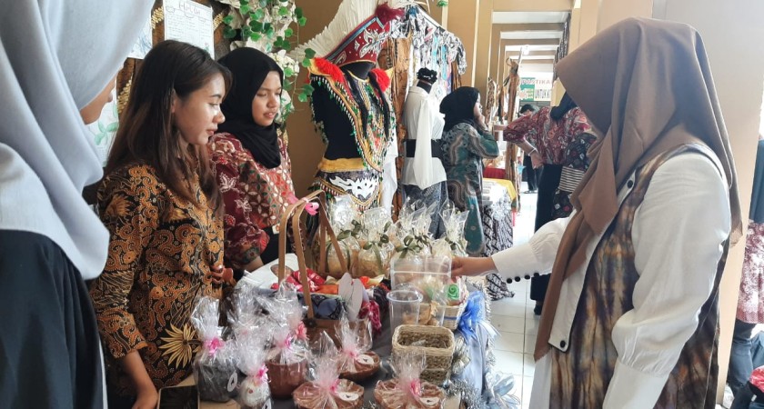 Panen Hasil Karya Siswa P5 Di SMKN 3 Magelang