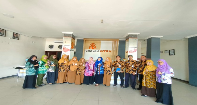 Studi Banding SMK Negeri 1 Rembang Purbalingga di SMK Negeri 3 Magelang