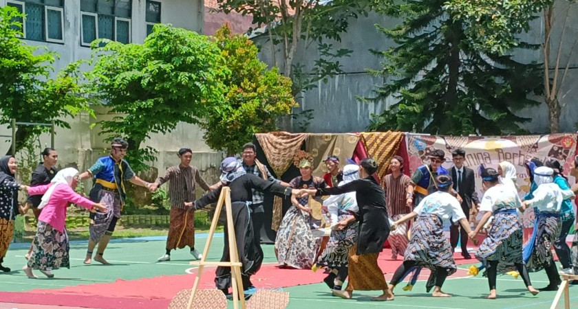 Siswa SMK N 3 Magelang Tampilkan Flashmob Batik Tema Aratula Abhipraya