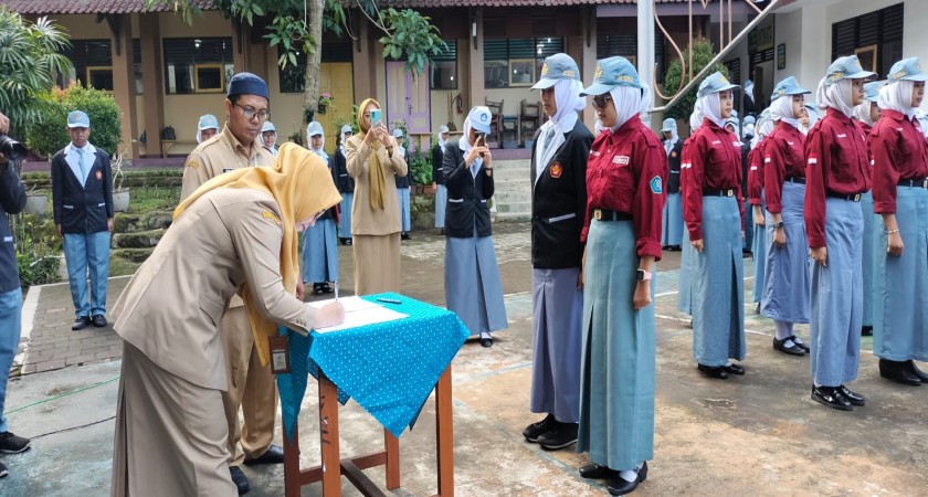 SERAH TERIMA JABATAN PENGURUS OSIS “ORISAGA”  PERIODE 2024/2025