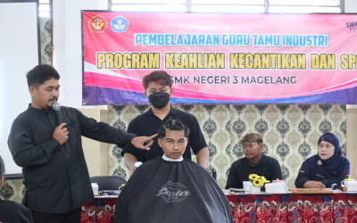 Kecantikan SMK N 3 Magelang Belajar Barber