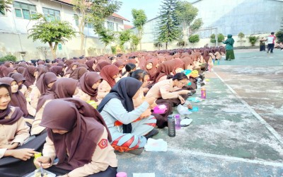 GERAKAN SARAPAN PAGI DAN MINUM TABLET TAMBAH DARAH BERSAMA MEWUJUDKAN SMK NEGERI 3 MAGELANG SEBAGAI SEKOLAH SEHAT
