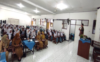 BEDAH TREN FASHION 2025 BERSAMA WIWID HOSANNA